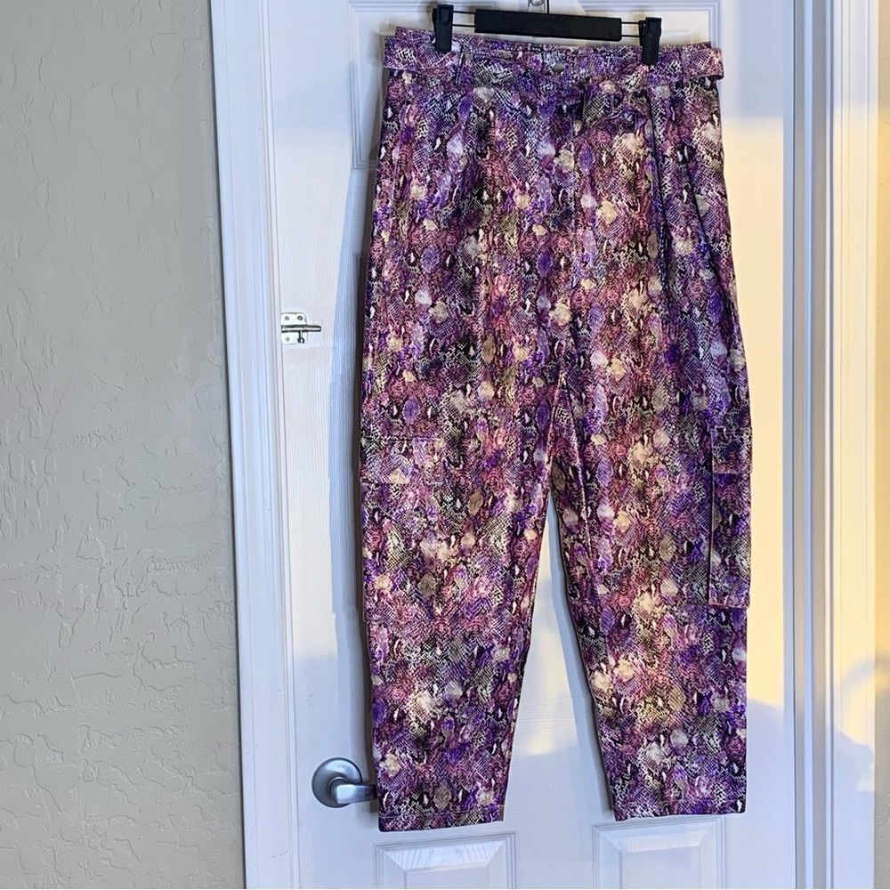 ASOS Purple Snakeskin Print High Rise Cropped Pants Size 10 - Picture 3 of 11